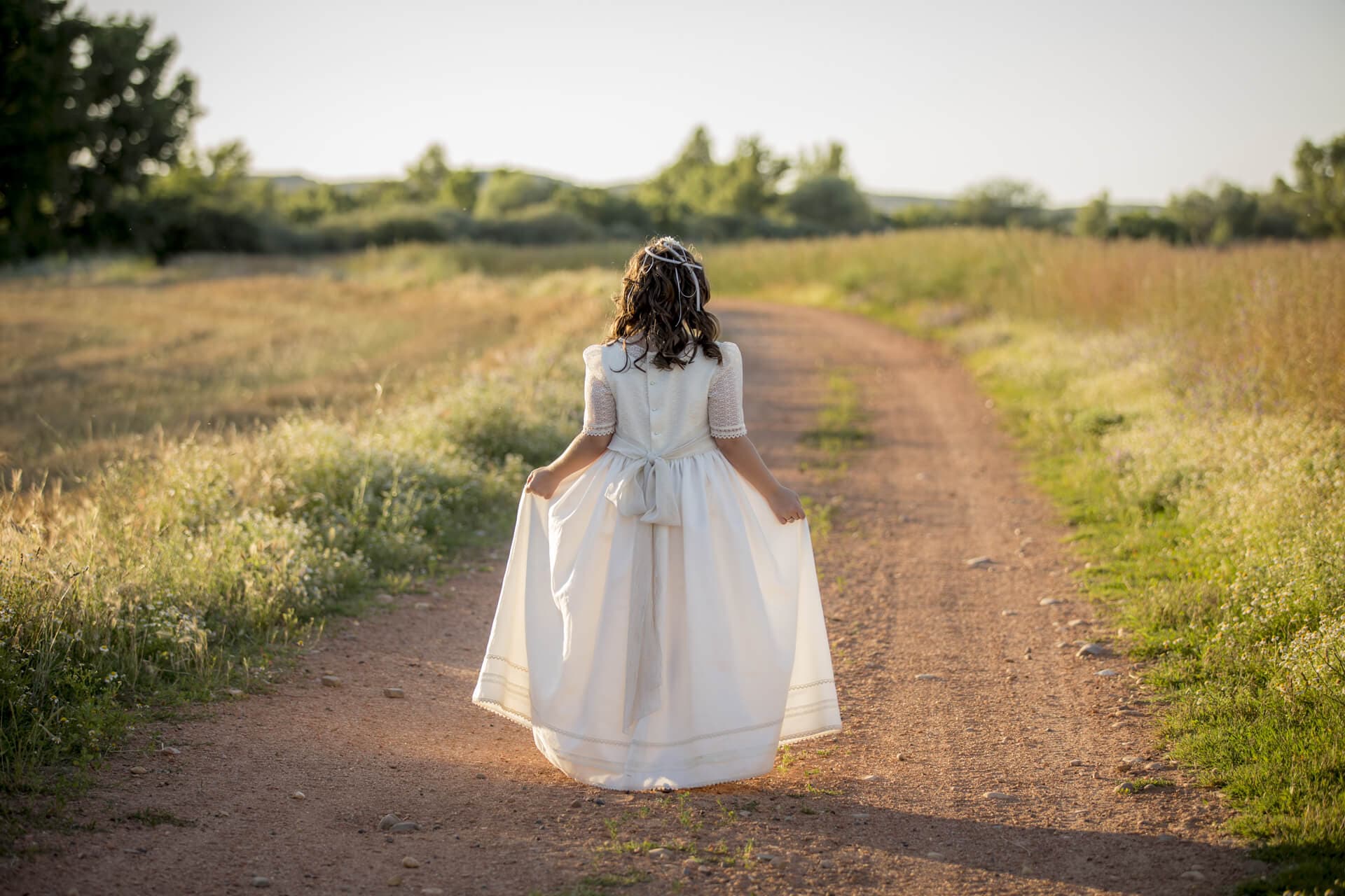 Vestidos y trajes de primera comunión